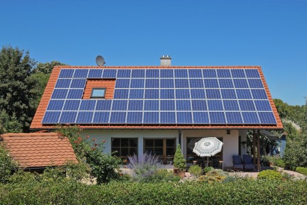Kell-e félniük a napelem-tulajdonosoknak a bruttó elszámolástól?